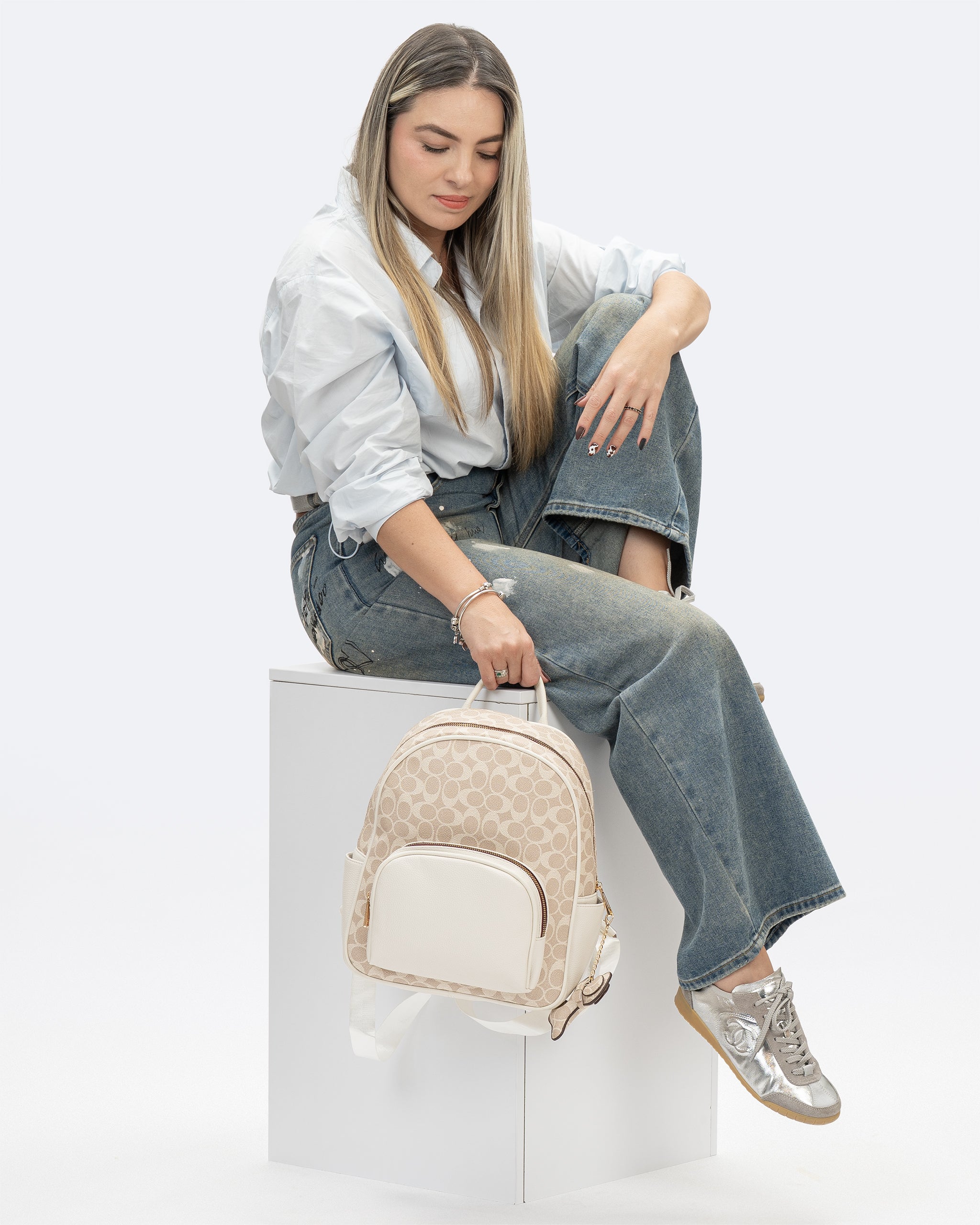 🎒 Morral Casual AM0254: Estilo y Comodidad Urbana