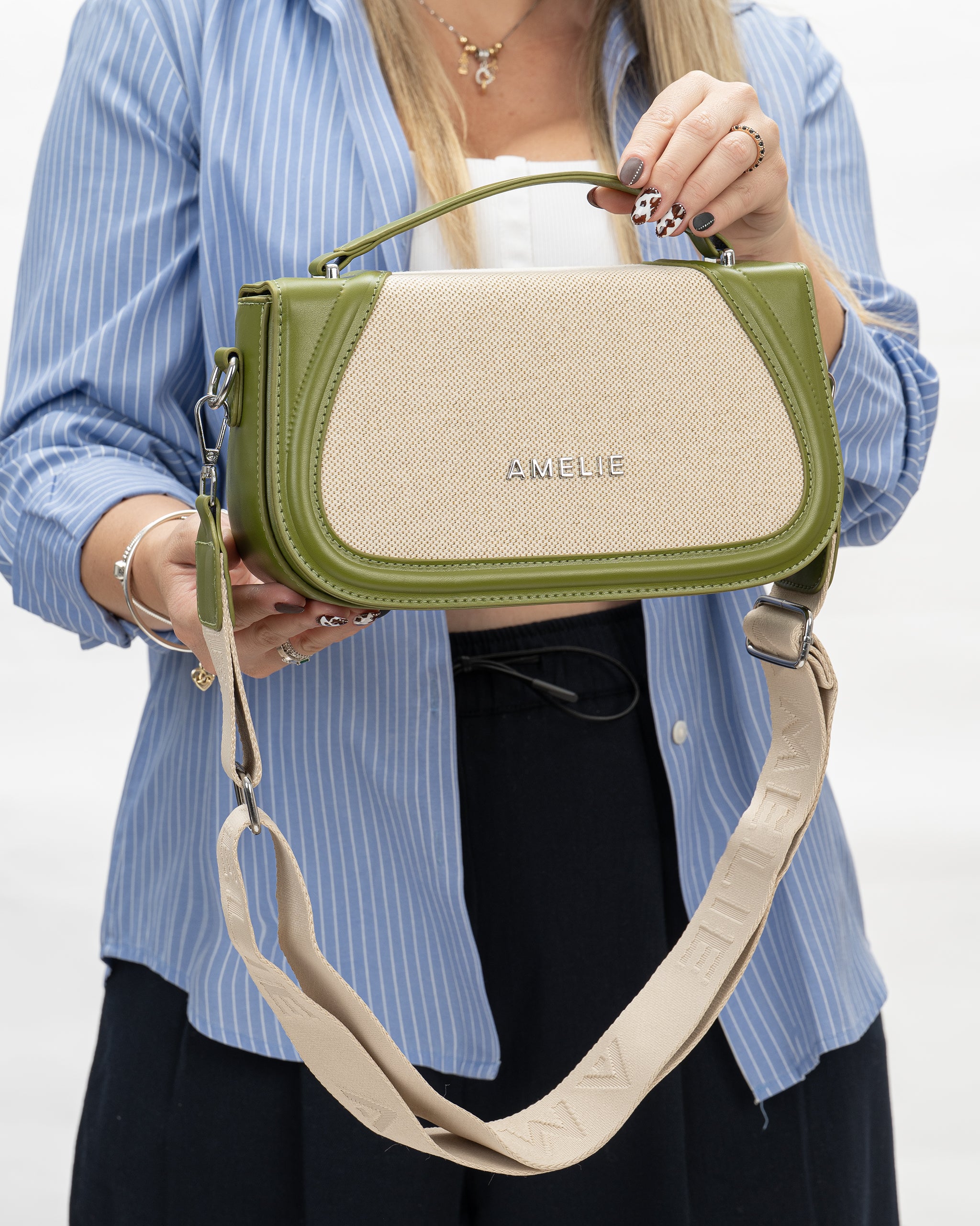 👜 Bolso Bandolera AM0290: Fusión Textil y Contraste de Color